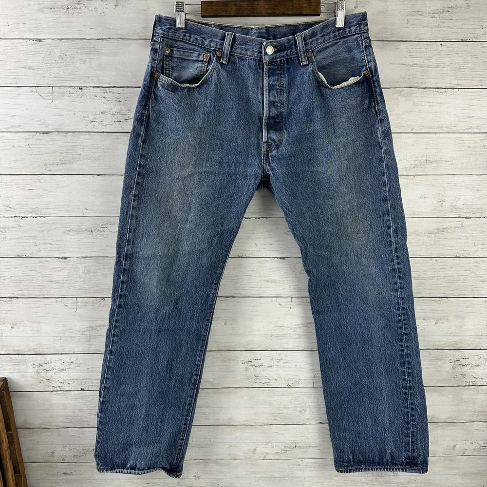 Levis 501 Denim Mens Jeans 34x30 blue Straight fit button fly (Measures 33X28.5)